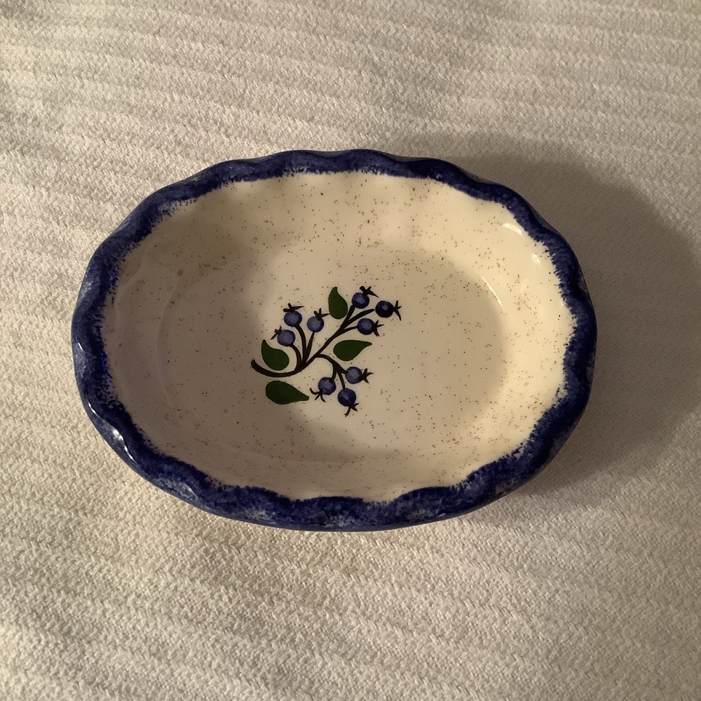 Fitzy White Sponge Painted Ceramic deep dish